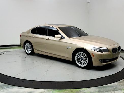 Used 2011 BMW 535i xDrive Sedan image 3