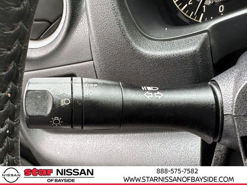 Used 2015 Nissan Versa Note SR w/ SR Convenience Package image 30