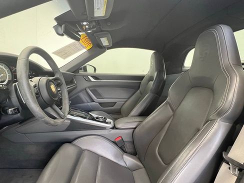 Certified 2021 Porsche 911 Targa 4S AWD/4WD image 5