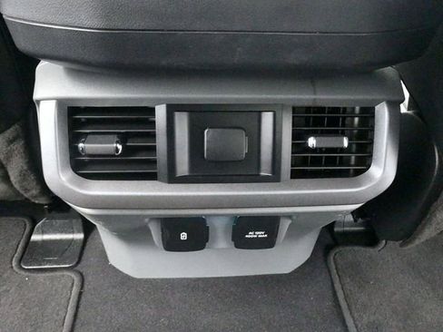 Used 2023 Ford F150 Lariat image 19