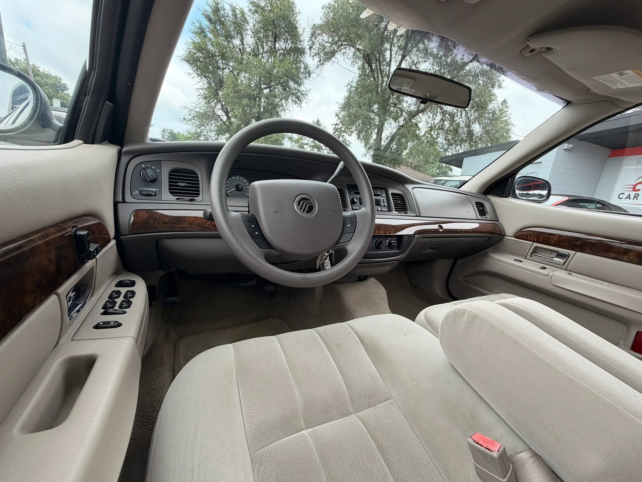 Used 2008 Mercury Grand Marquis GS RWD image 29