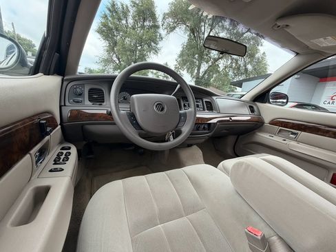 Used 2008 Mercury Grand Marquis GS RWD image 29