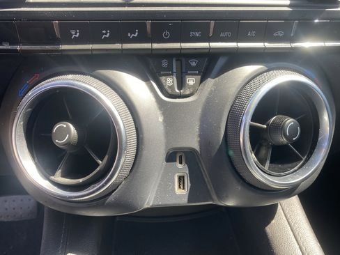 Used 2021 Chevrolet Blazer LT image 14