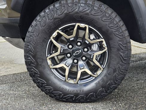 Used 2024 Chevrolet Colorado ZR2 AWD/4WD image 9