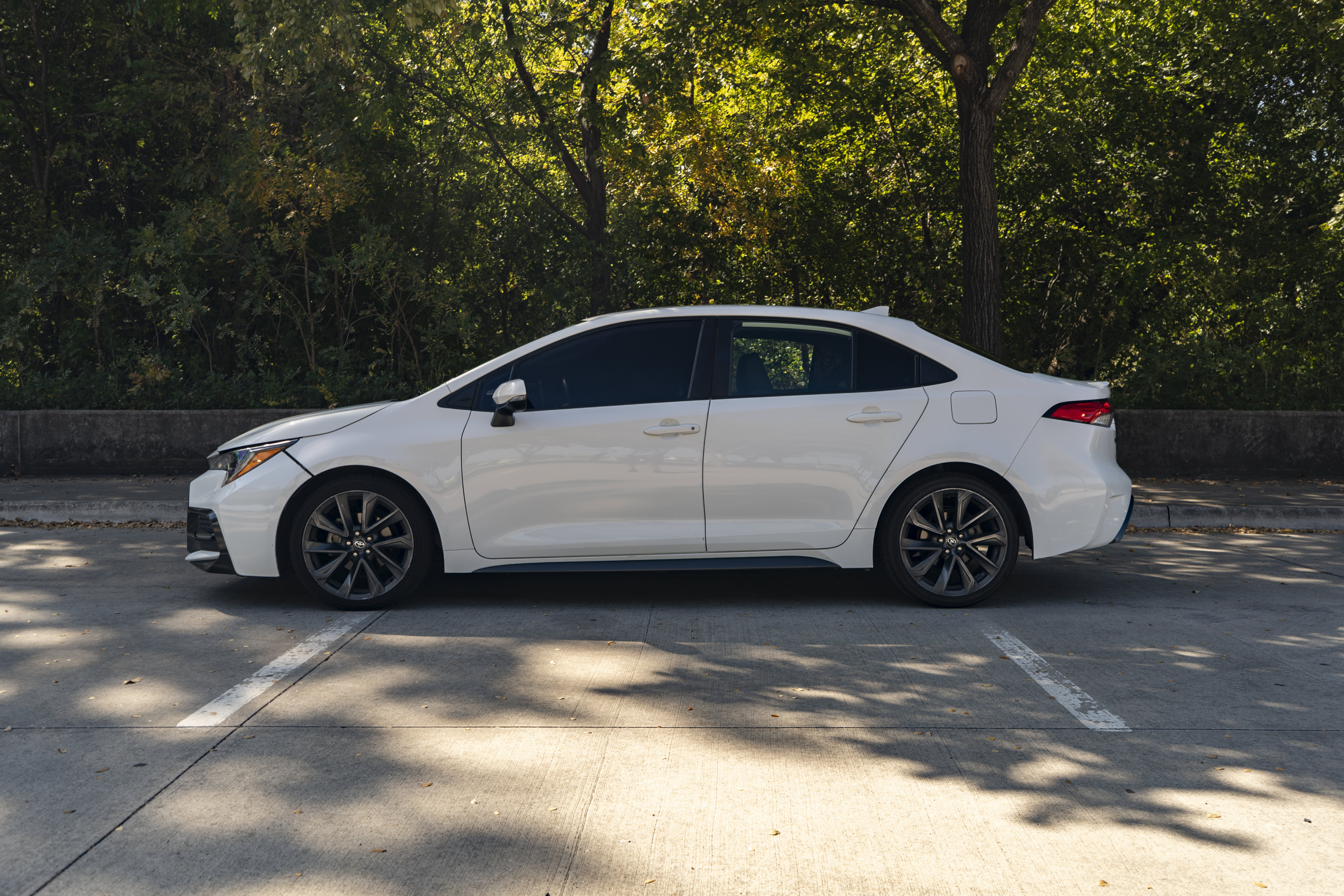 Used 2021 Toyota Corolla SE w/ Carpet Mat Package (TMS) FWD image 6