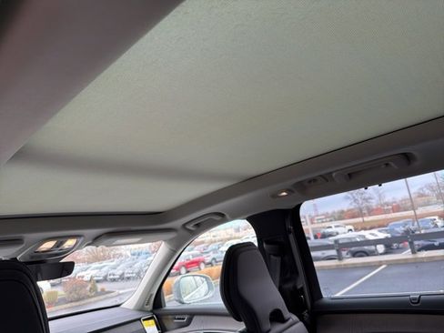 New 2026 Volvo XC90 B6 Ultra image 9