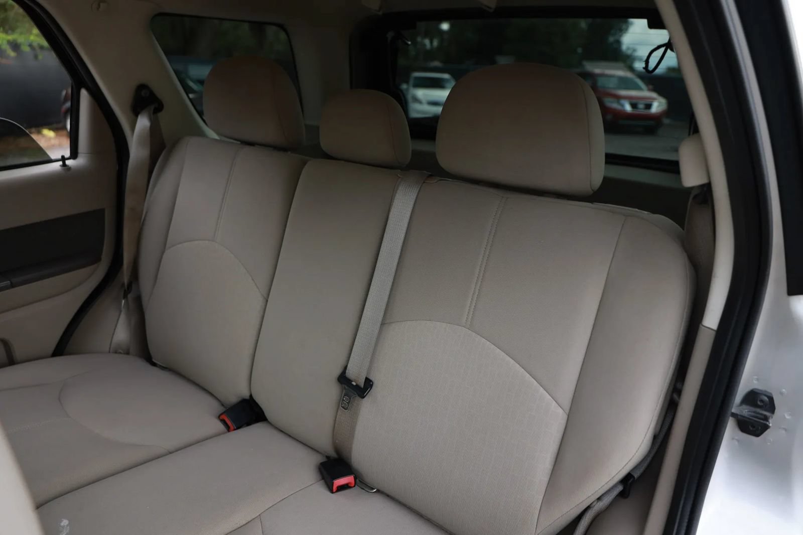 Used 2010 Mercury Mariner 4WD image 26