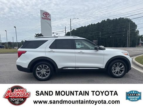 Used 2021 Ford Explorer Limited w/ Equipment Group 301A image 2