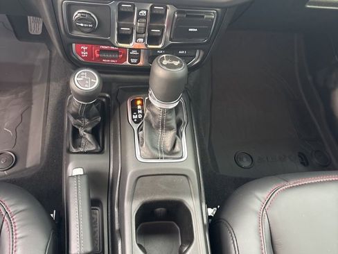 New 2026 Jeep Wrangler Unlimited Rubicon AWD/4WD image 19