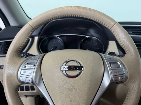 Used 2015 Nissan Rogue SL FWD image 25