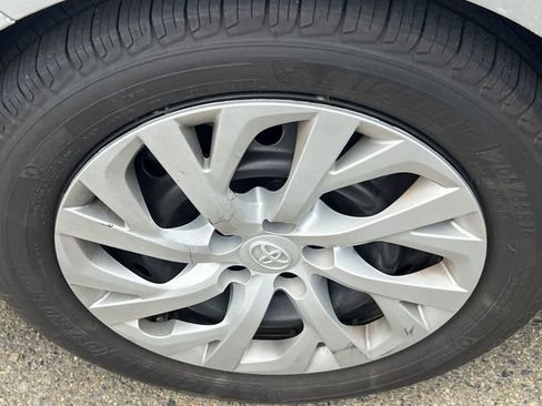 Used 2019 Toyota Corolla LE FWD image 10
