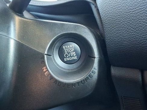 Used 2021 Jeep Renegade Latitude AWD/4WD image 27