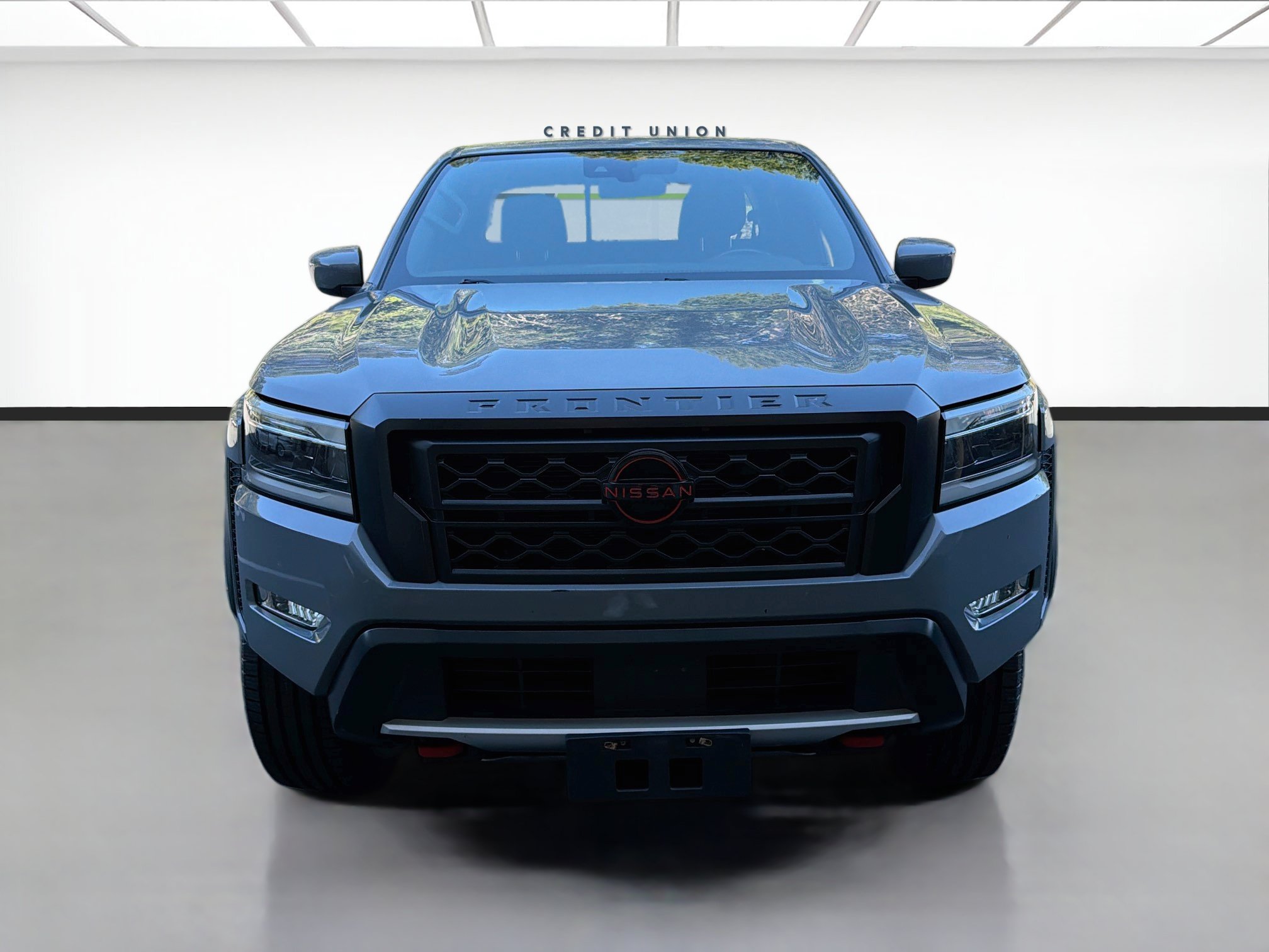 Used 2022 Nissan Frontier PRO-4X w/ Technology Package AWD/4WD image 2