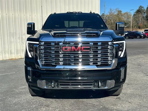 Used 2024 GMC Sierra 2500 Denali w/ Denali Reserve Package image 3