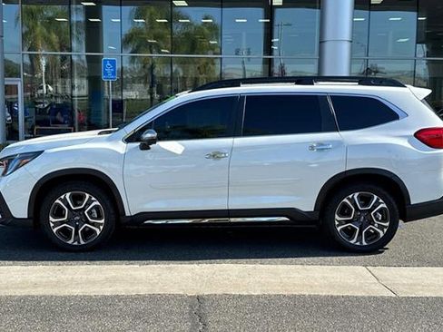 Used 2023 Subaru Ascent Touring AWD/4WD image 9