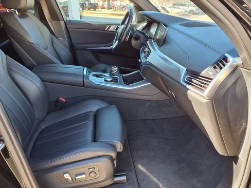 Used 2019 BMW X5 xDrive40i w/ Convenience Package image 9
