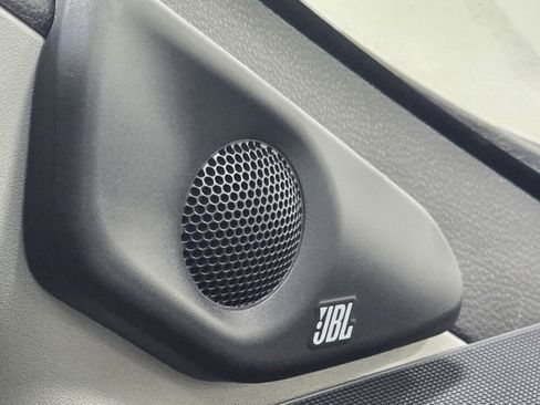 New 2026 Toyota Prius Plug-In Hybrid image 9