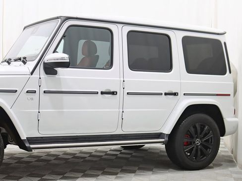 Used 2022 Mercedes-Benz G 550 image 3