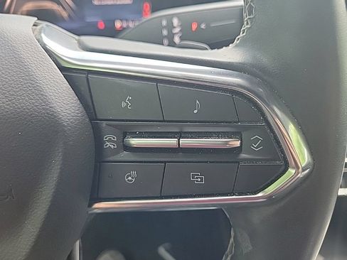Used 2024 Chevrolet Traverse LS FWD image 16