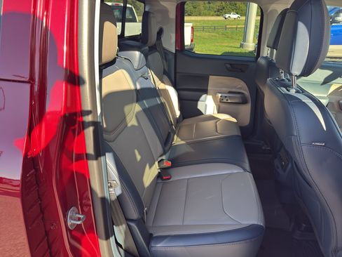 New 2025 Ford Maverick Lariat w/ 4K Tow Package image 13