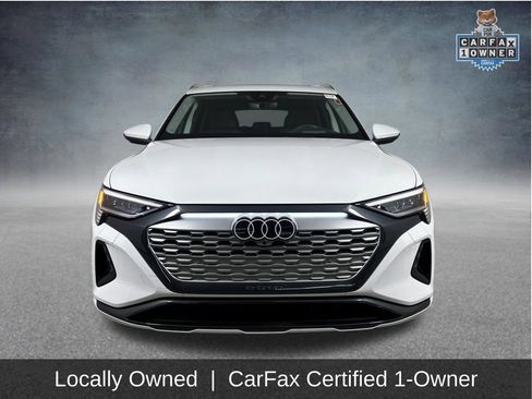 Used 2024 Audi Q8 e-tron Premium Plus w/ Prestige Package AWD/4WD image 2
