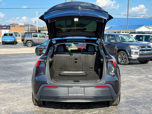 Used 2026 Tesla Model Y AWD image 31