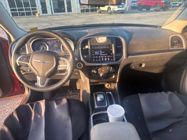 Used 2015 Chrysler 300 Limited w/ 300 Premium Group RWD image 6