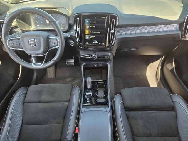Used 2021 Volvo XC40 T5 R-Design w/ Advanced Package AWD/4WD image 25