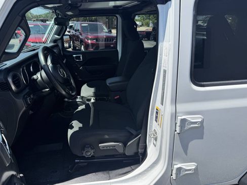 Used 2023 Jeep Wrangler Unlimited Sport AWD/4WD image 7