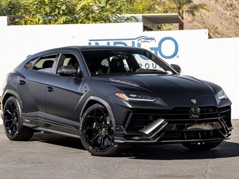 Used 2023 Lamborghini Urus Performante image 4