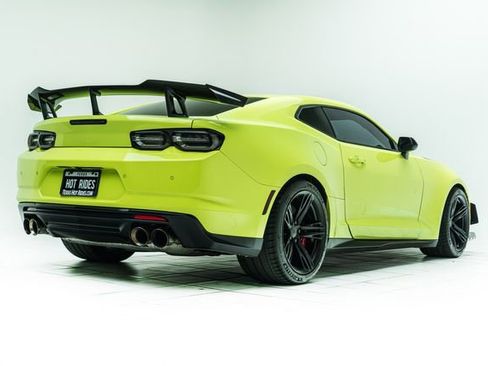 Used 2021 Chevrolet Camaro ZL1 RWD image 12
