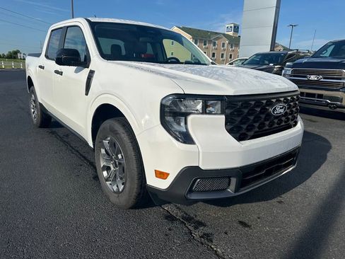 New 2025 Ford Maverick XLT w/ XLT Luxury Package image 28