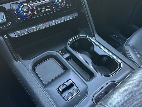 Used 2024 GMC Sierra 2500 AT4 w/ AT4 Premium Plus Package image 32