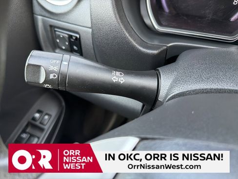 Used 2017 Nissan Versa SV image 28