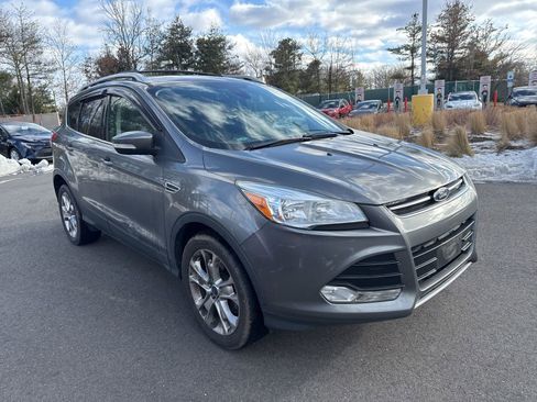 Used 2014 Ford Escape Titanium image 3