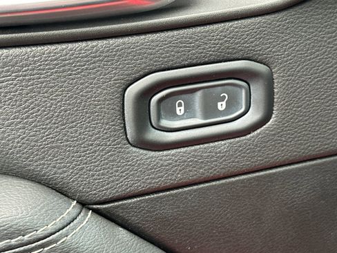 Used 2023 Jeep Wrangler Unlimited Sahara w/ Cold Weather Group image 12