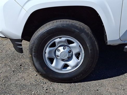 Used 2022 Toyota Tacoma SR image 8