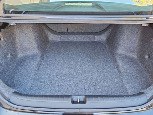 Used 2018 Honda Accord EX-L image 23