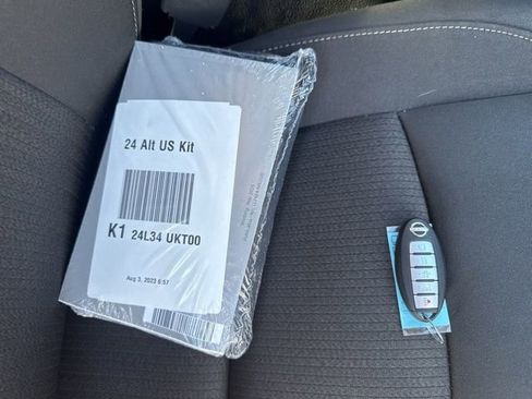 Used 2024 Nissan Altima 2.5 SV image 16