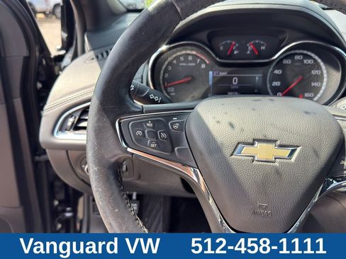 Used 2018 Chevrolet Cruze Premier FWD image 19