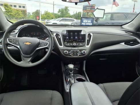 Used 2023 Chevrolet Malibu LT image 12