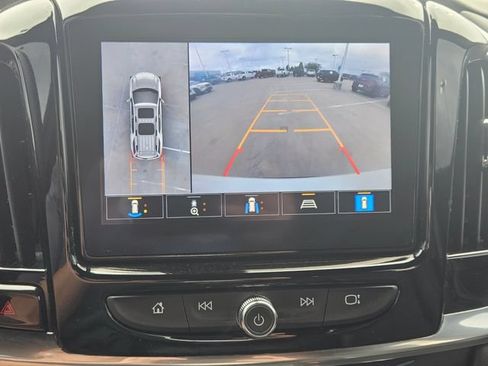 Used 2023 Chevrolet Traverse RS AWD/4WD image 22