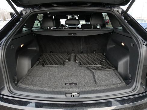 Certified 2022 Volkswagen Atlas Cross Sport SEL Premium R-Line image 18