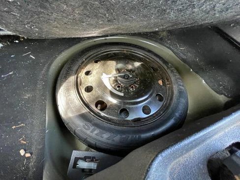 Used 2013 Ford Flex SEL FWD image 27