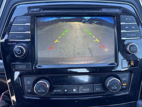 Used 2016 Nissan Maxima SR image 15