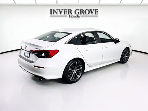 Certified 2024 Honda Civic Touring image 5