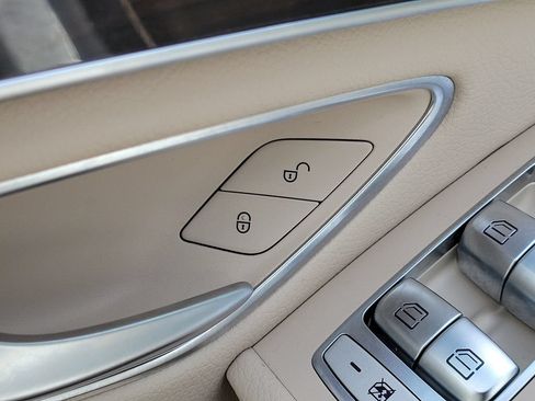 Used 2021 Mercedes-Benz GLC 300 image 19