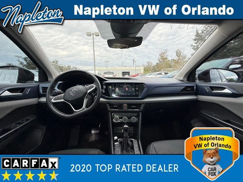 Used 2023 Volkswagen Taos SE w/ Panoramic Sunroof Package image 19