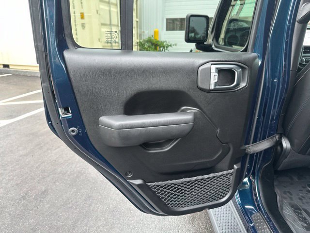 Used 2025 Jeep Wrangler Unlimited Sport AWD/4WD image 16