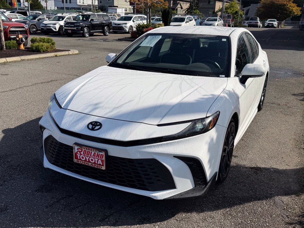 Certified 2025 Toyota Camry SE w/ Convenience Package FWD image 4